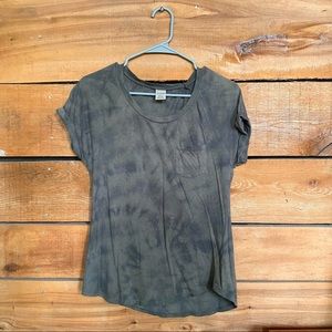 Green Zine tee. Size small.